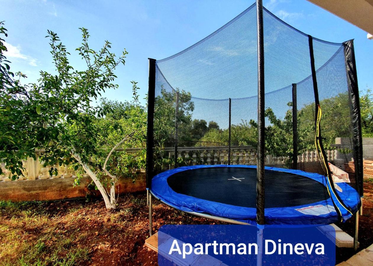 Apartman Dineva Trogir Exterior foto