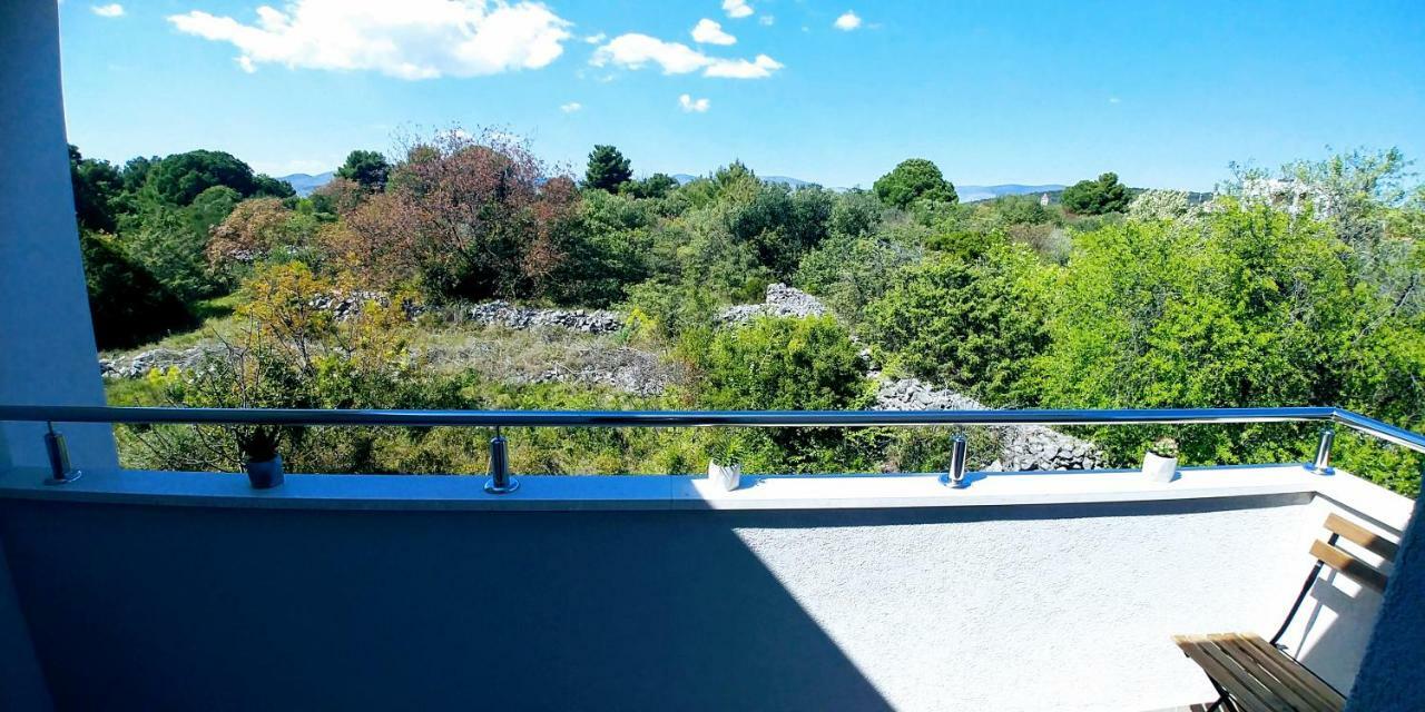 Apartman Dineva Trogir Exterior foto